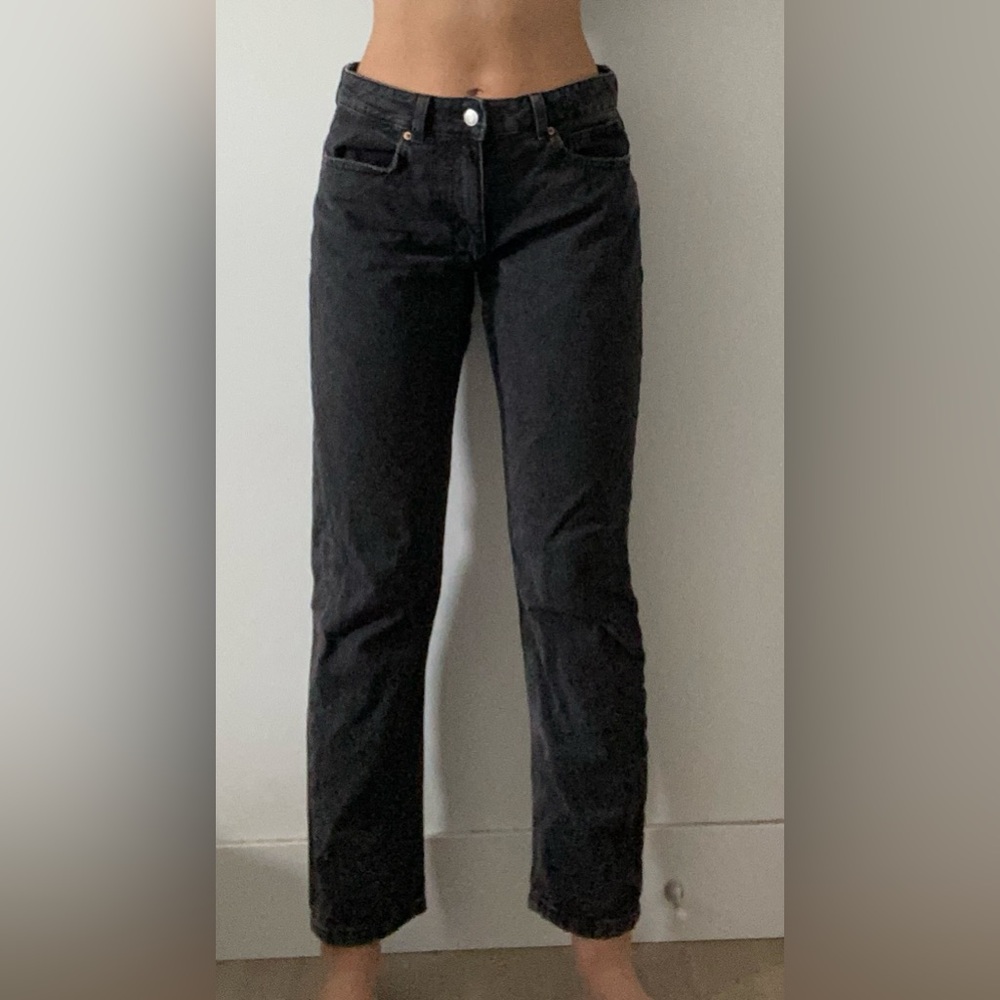 Dynamite mid rise, straight leg jeans in black size 25